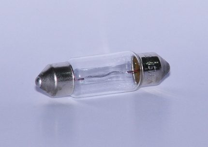 Лампа с цокъл S6