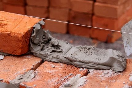 Разтвор за зидария на тухли за печка Разтвор за зидария на печка