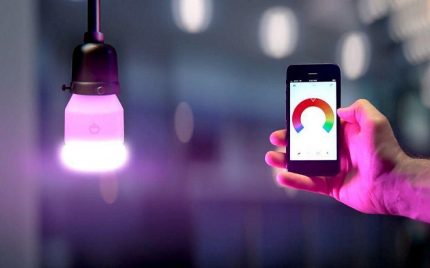Управление на осветлението чрез смартфон Управление на осветлението чрез смартфон