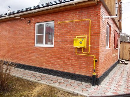 Газопроводът е покрит с жълта емайл