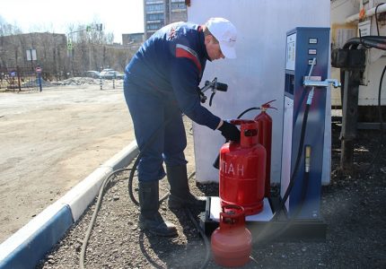 Зареждане на газов балон