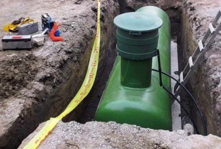Вкопаване на газхолдера при монтаж.