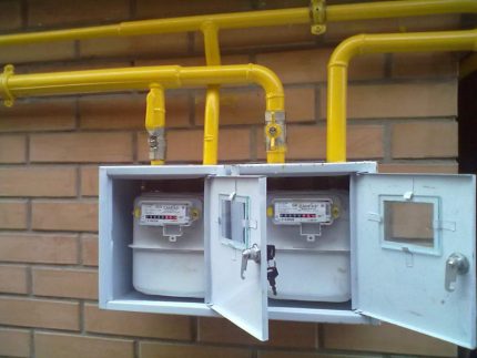 Газови тръби