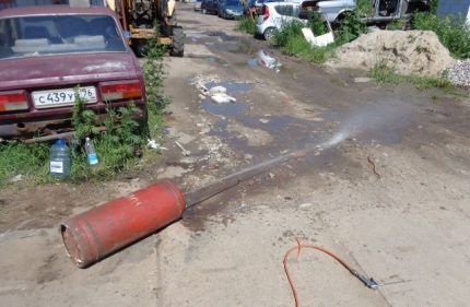 Изливане на водата от ресивера