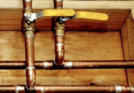 Газопровод от медни тръби
