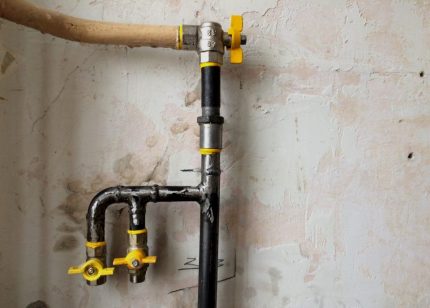 Разводка на газовата тръба за два уреда