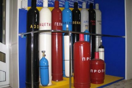Цветни съдове за газ