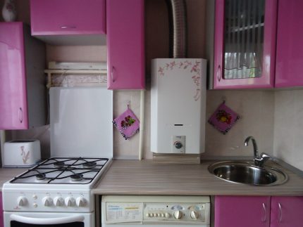 Пример за кухня с основни газови уреди