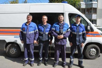 Служители на газовата служба