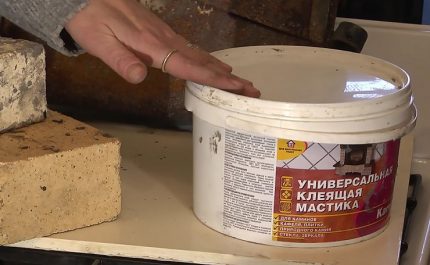 Термоустойчива мастика за печки и камини