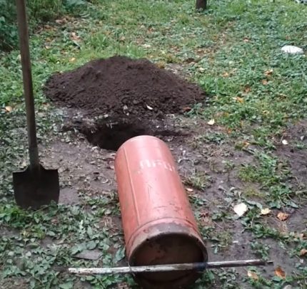 Балон в земята