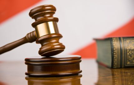 Instanța în caz de refuz al eliberării CT