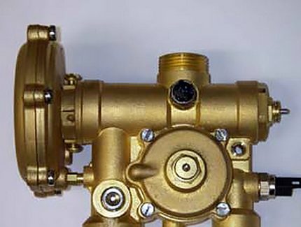 Hydraulisches Dreiwegeventil Hydraulisches Dreiwegeventil