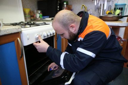 Проверка на плочата от газовик