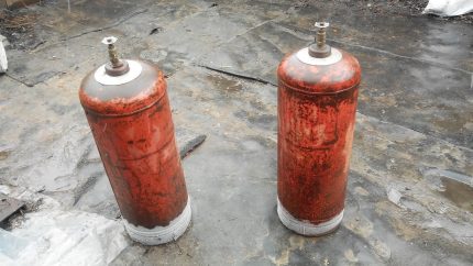 Газови баллони със замръзнала долна част