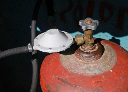 Редуктор за газова бутилка
