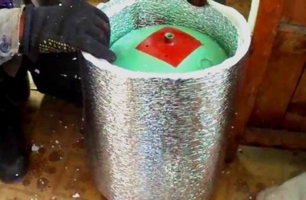 Топлоизолация на газова бутилка с Изолон Топлоизолация на газова бутилка с Изолон