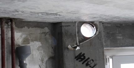 Abführung des Abluftrohrs der Dunstabzugshaube nach außen