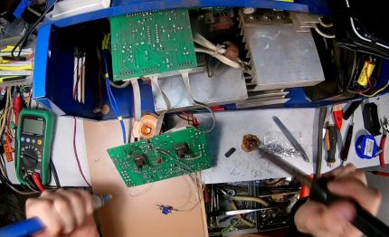 Reparatur der elektronischen Platine des Gaskessels