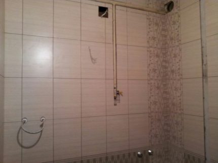 Газова тръба в банята Газова тръба в банята