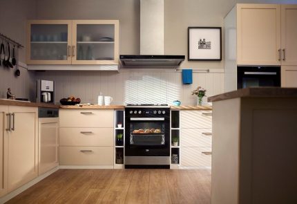 Печка Beko в интериора на кухнята