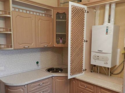 Газов котел в кухнята Газ и жилищни помещения