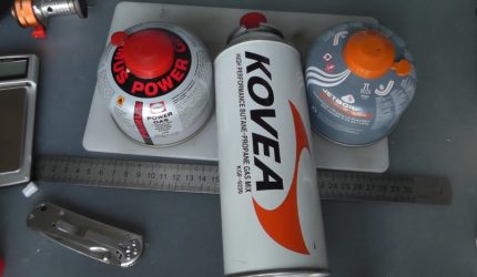 Газова бутилка на масата