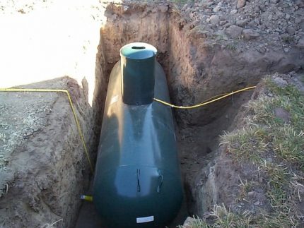 Installation eines Gastanks auf einem Gartengrundstück Installation eines Gastanks auf einem Gartengrundstück