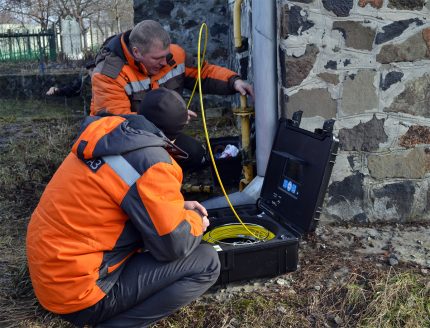 Arbeit der Gasinstallateure vor Ort Arbeit der Gasinstallateure vor Ort