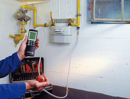 Проверка на изтичане на газ в газопровода. Проверка на изтичане на газ в газопровода.