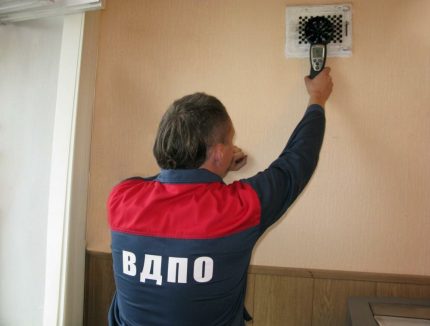 Проверка от специалист по вентилация в училище