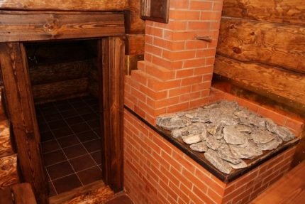 Холандска печка в парната Холандска печка в парната