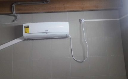 Отделен контакт за климатика