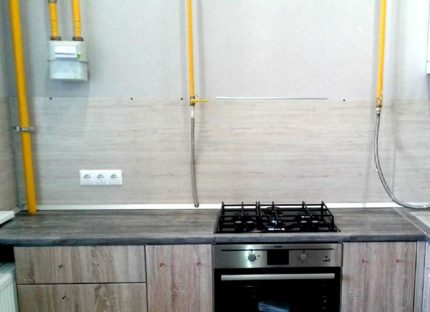 Разположение на газовите тръби в кухнята